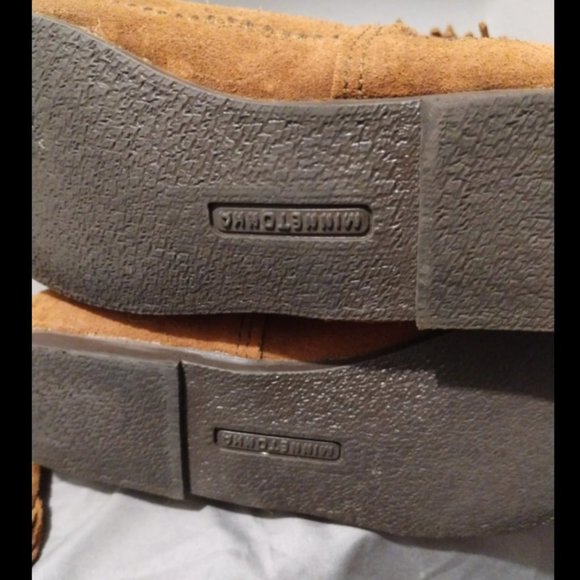 Minnetonka 2 Layer Fringe Suede Boots - Picture 4 of 5